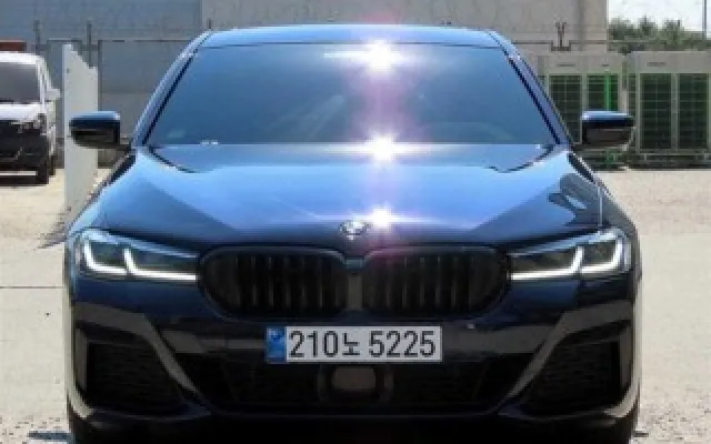 인천중고차시세비교 5시리즈 (G30) 520i M 스포츠 매물 사진 19 - 2022/05 60,030km