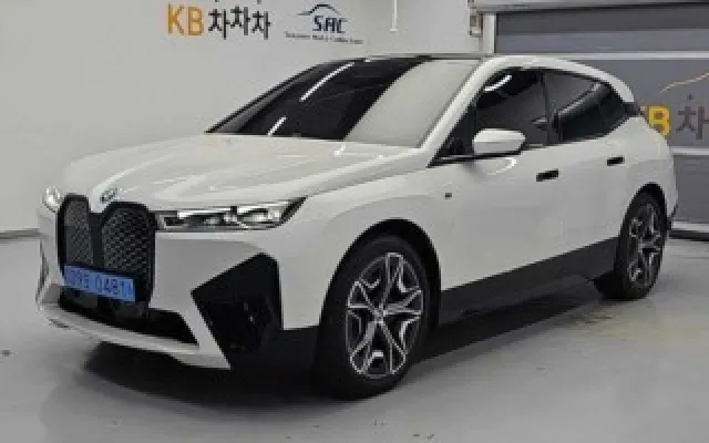 인천중고차시세비교 iX M60 매물 사진 17 - 2023/11 38,579km